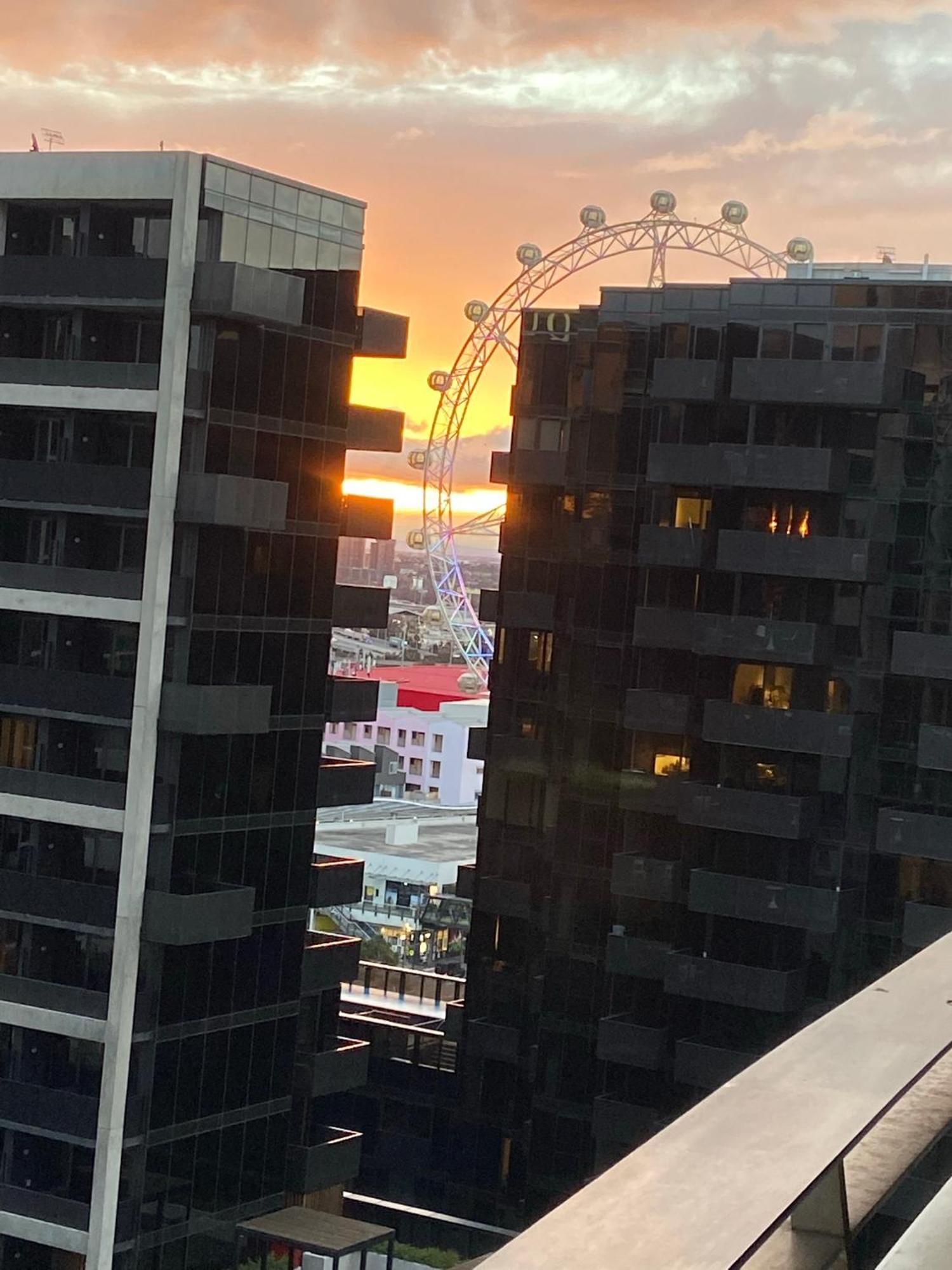 Akom At Docklands Melbourne Dış mekan fotoğraf