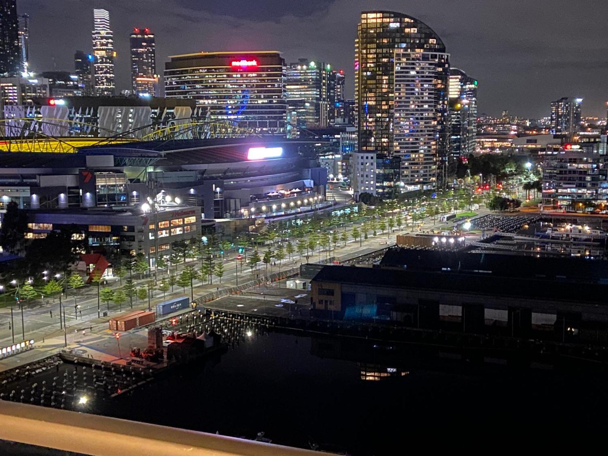 Akom At Docklands Melbourne Dış mekan fotoğraf
