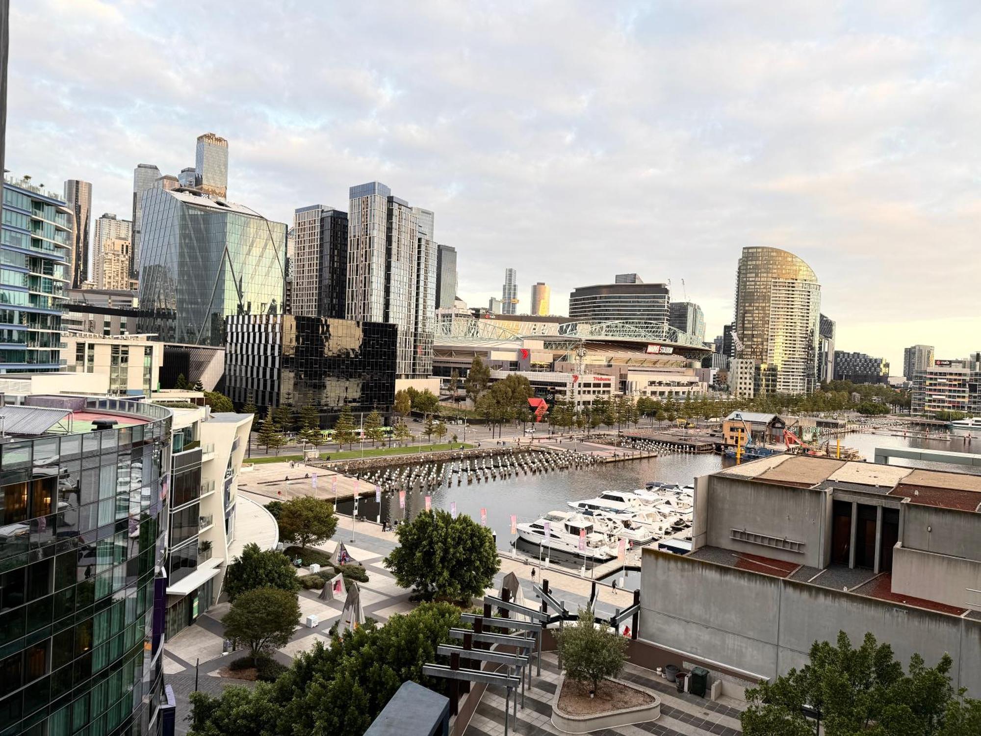 Akom At Docklands Melbourne Dış mekan fotoğraf